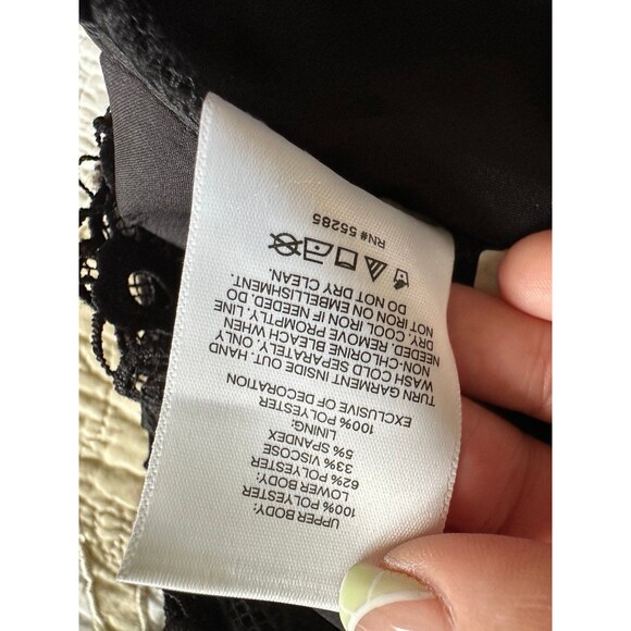 Express Daisy Eyelet Lace Rhinestone Color Embellishment Puff Sleeve Polo Romper - Picture 11 of 12